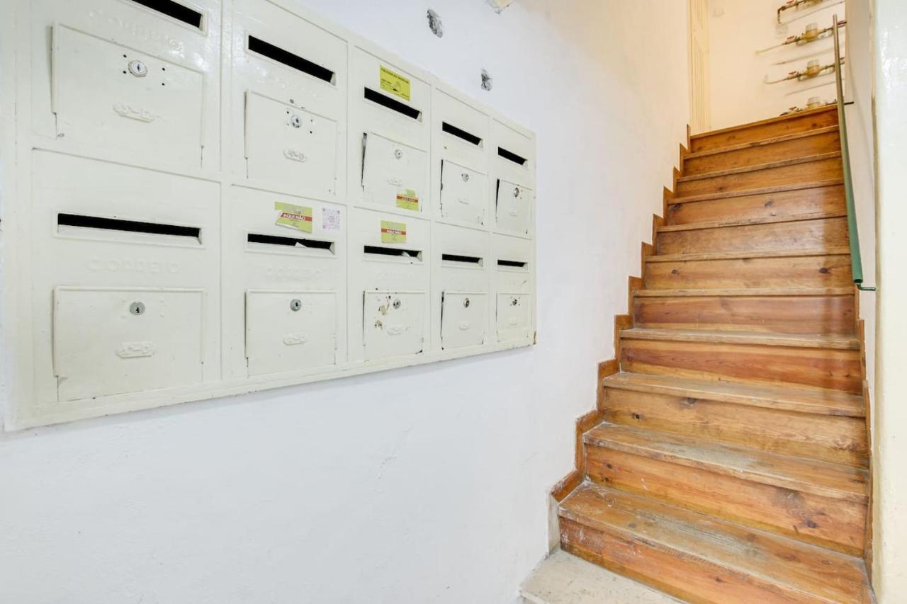Golden Cage Chiado - Charm Historic And Cozy Apartment Lisbon Exterior photo