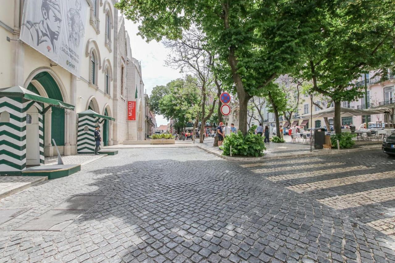 Golden Cage Chiado - Charm Historic And Cozy Apartment Lisbon Exterior photo