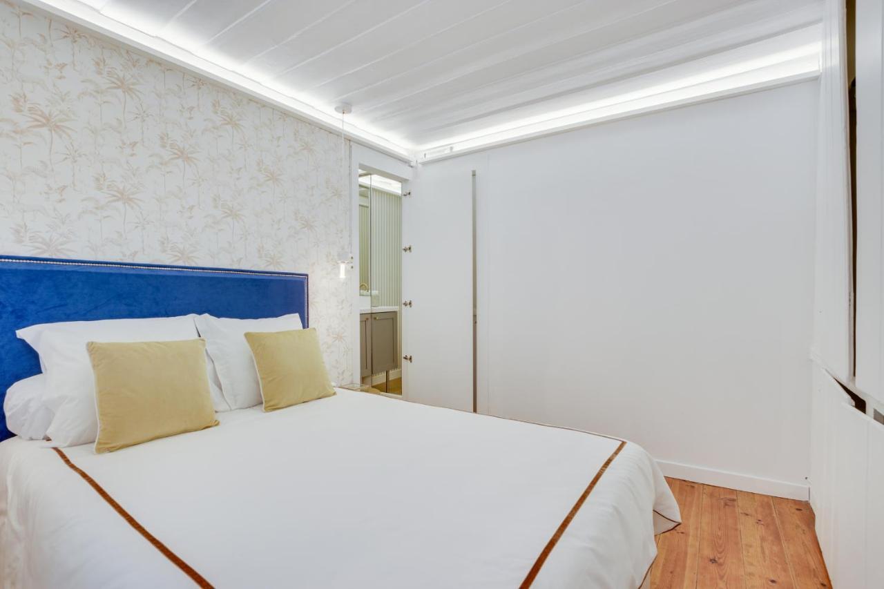 Golden Cage Chiado - Charm Historic And Cozy Apartment Lisbon Exterior photo